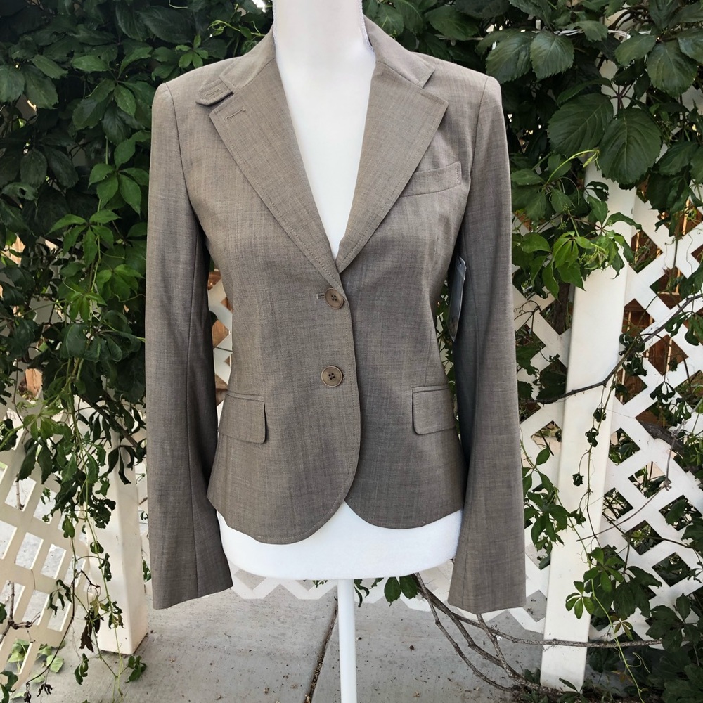 Theory blazer size 4.🦋🌺🦋🌺🦋🌺